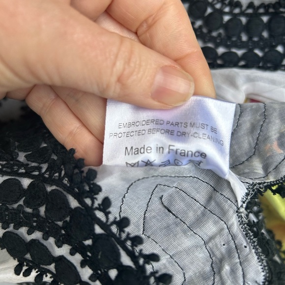 Andrew GN black white embroidered shawl cape top - Picture 8 of 8